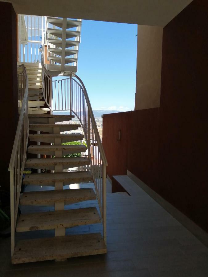 Hotel Quarantacinque Ospitalita Cagliari Esterno foto
